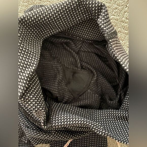 Lululemon Black Grey and White Wunder Under Legging - Picture 6 of 8